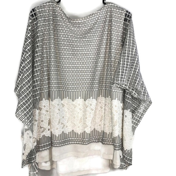 I.N. Studio Women’s Plus Poncho Blouse 3x NWT - Picture 2 of 8
